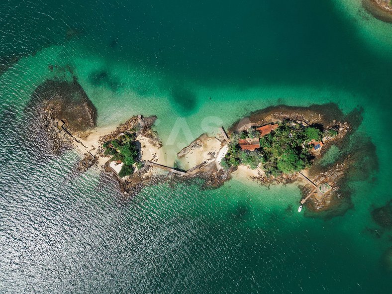Magnífica ilha paradisíaca, em Angra dos Reis