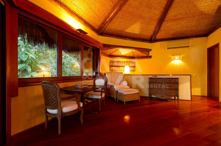 Villa with five suites on a private island - Princess Island